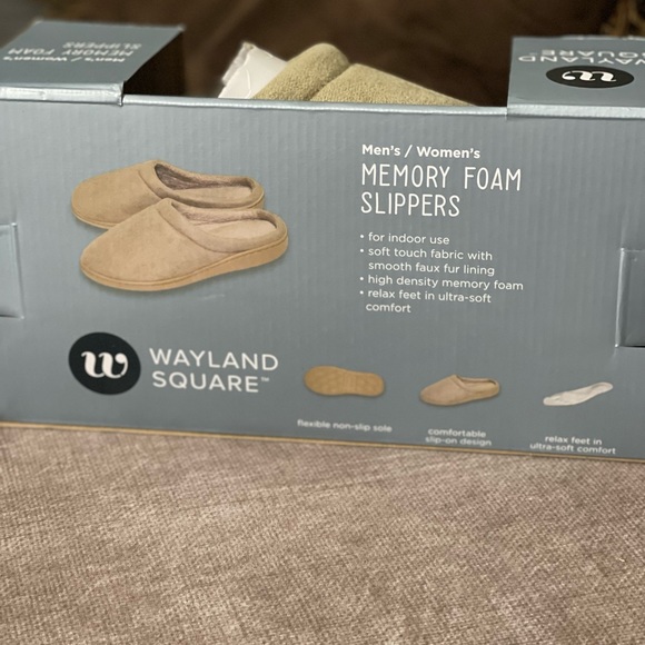 Slippers - Picture 3 of 3